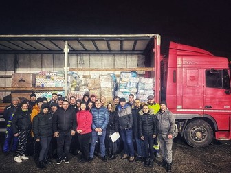 Primul TIR cu ajutoare, înainte de plecarea din hub, 2 martie 2022
