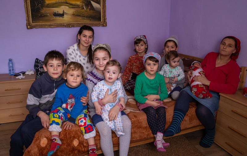 Am fost acasă la femeia care are 20 de copii! „Am primit cel mai frumos dar de la Dumnezeu: 10 fete și 10 băieți”