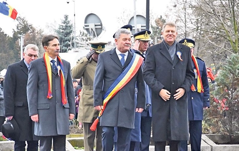 Fifor, despre invitarea șefilor Parlamentului, Dragnea și Tăriceanu, la parada de 1 Decembrie: Administrația Prezidențială adresează invitațiile