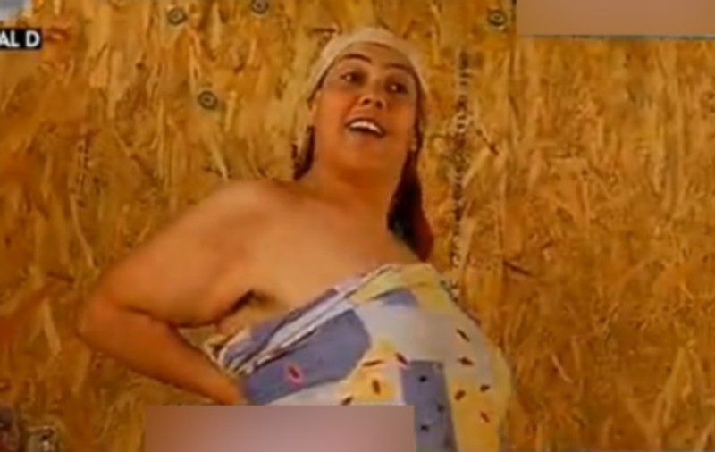 Ioana Tufar a făcut ”POZE SEXY”, la țară! Filmată aproape goală, în plapumă | FOTO