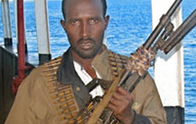 Încă trei români răpiţi de piraţi în Golful Aden