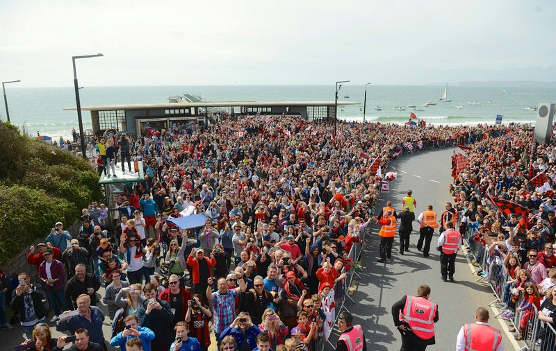 Promovarea echipei Bournemouth în Premier League, sărbătorită de 60.000 de fani / VIDEO