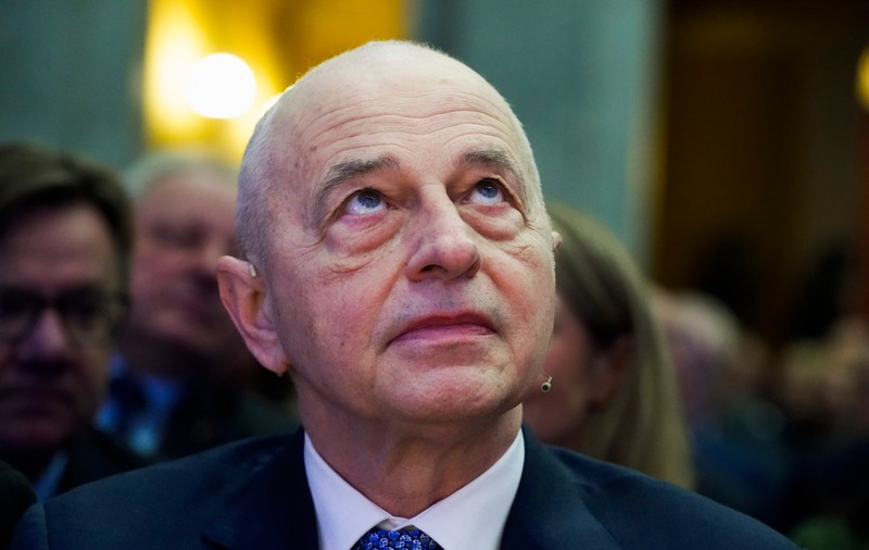 În căutarea emoției pierdute. PNL, USR și Geoană bâjbâie în găsirea scânteii care să le dea o șansă în fața mașinăriei de partid a PSD