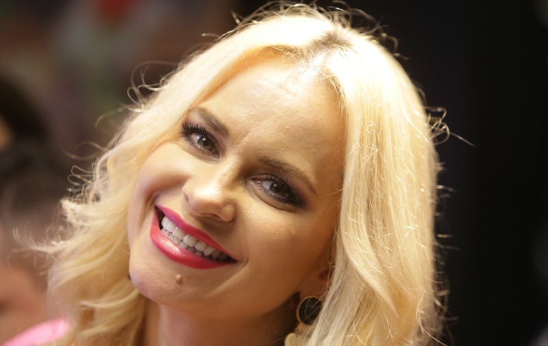 VIDEO/ Paula Chirilă a glumit că e gravidă, însă chiar mai vrea un copil! „Eu îmi doresc, dar să vină firesc”