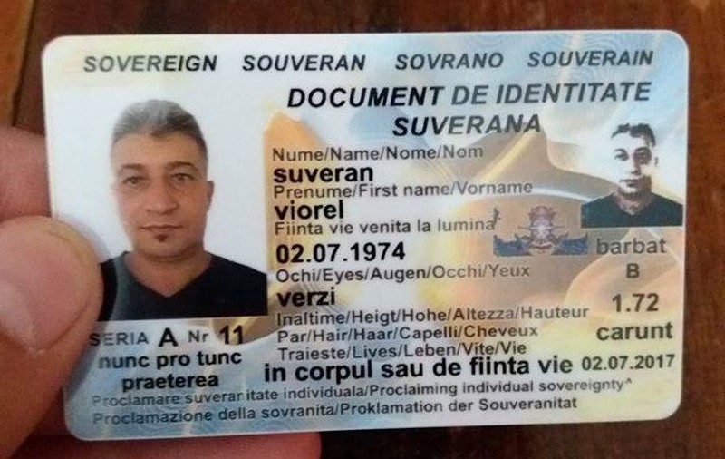 Povestea bizară a lui Viorel Suveranul, bărbatul din Rovinari care nu recunoaște actele de identitate. Susține că este „ființă vie, născut viu”