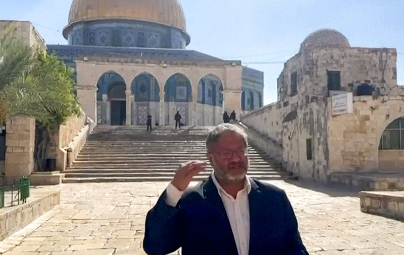 Un ministru israelian de extremă dreapta s-a rugat pe Esplanada Moscheilor. „A turnat gaz pe foc”, acuză Haaretz I VIDEO