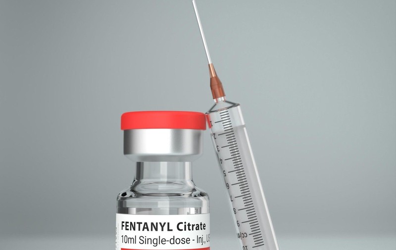 Primele concluzii ale legiștilor în cazul medicului rezident găsit mort la Spitalul Floreasca: Alexandru și-ar fi injectat Fentanil