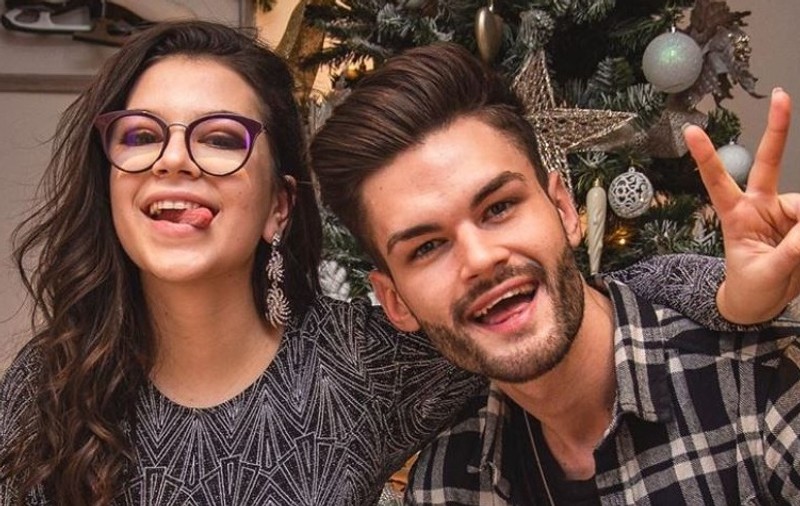 Edward Sanda și Cleopatra Stratan petrec sărbătorile la Chișinău. „Anul acesta mă aflu puțin mai departe de familia mea, dar alături de noua familie”