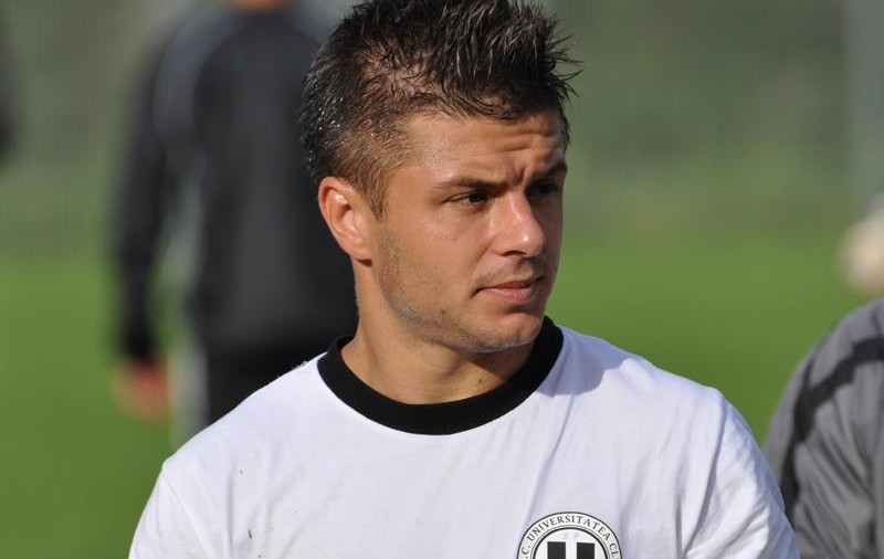 Fotbalistul Dragoş Firţulescu şi-a pregătit tenul pentru petrecerea de Revelion - FOTO