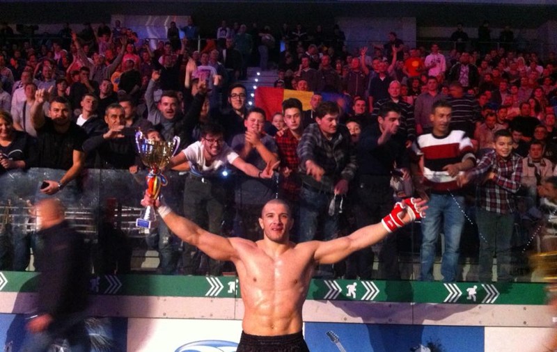 Divizia MMA, 31 octombrie. Atenţie, aterizează Bombardierul! GALERIE FOTO