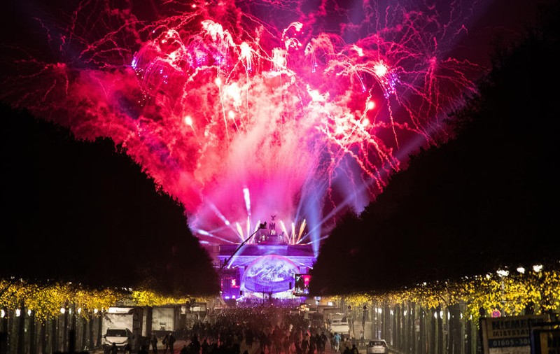 30 de ani de la căderea Zidului Berlinului. Cele mai frumoase imagini de la celebrarea  momentului istoric