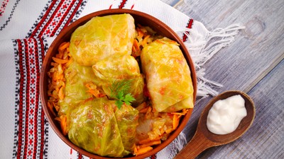 sarmale cu varza murata si afumatura