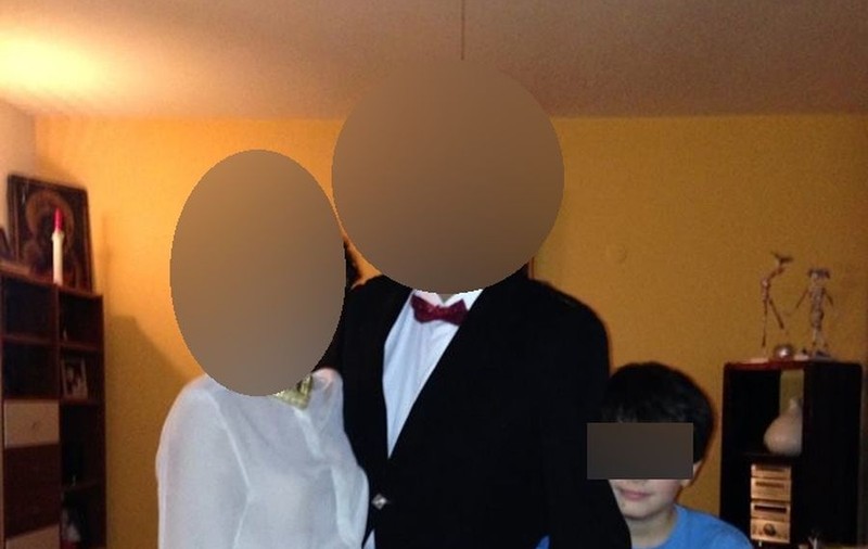 AŞA NU TE AŞTEPTAI SĂ-L VEZI VREODATĂ! UN FAIMOS PREZENTATOR DE LA NOI, ÎMBRĂCAT ÎN FUSTĂ!