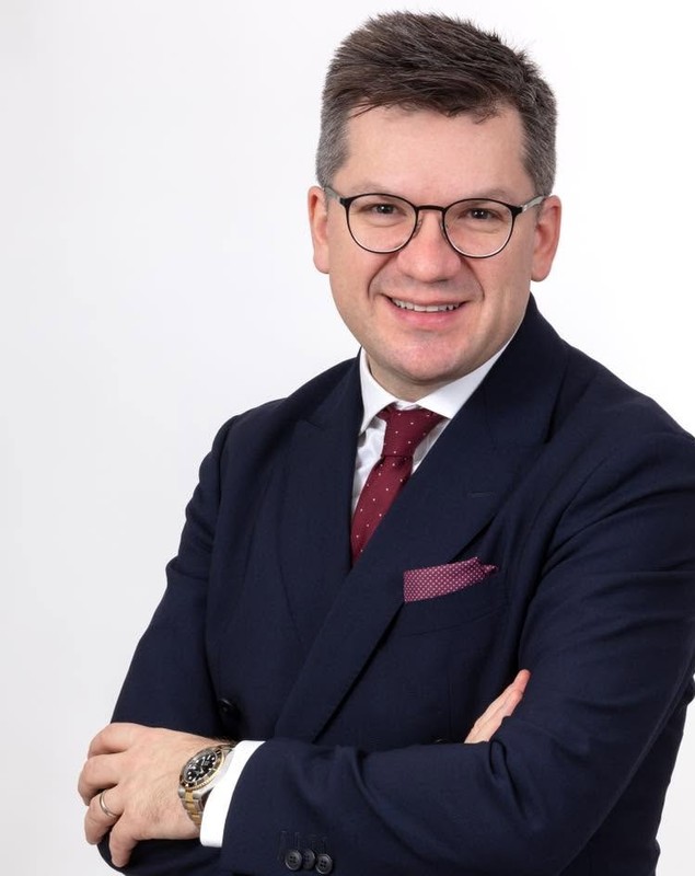 Doctorii din Parlament. Care sunt domeniile „aprofundate” de politicieni
