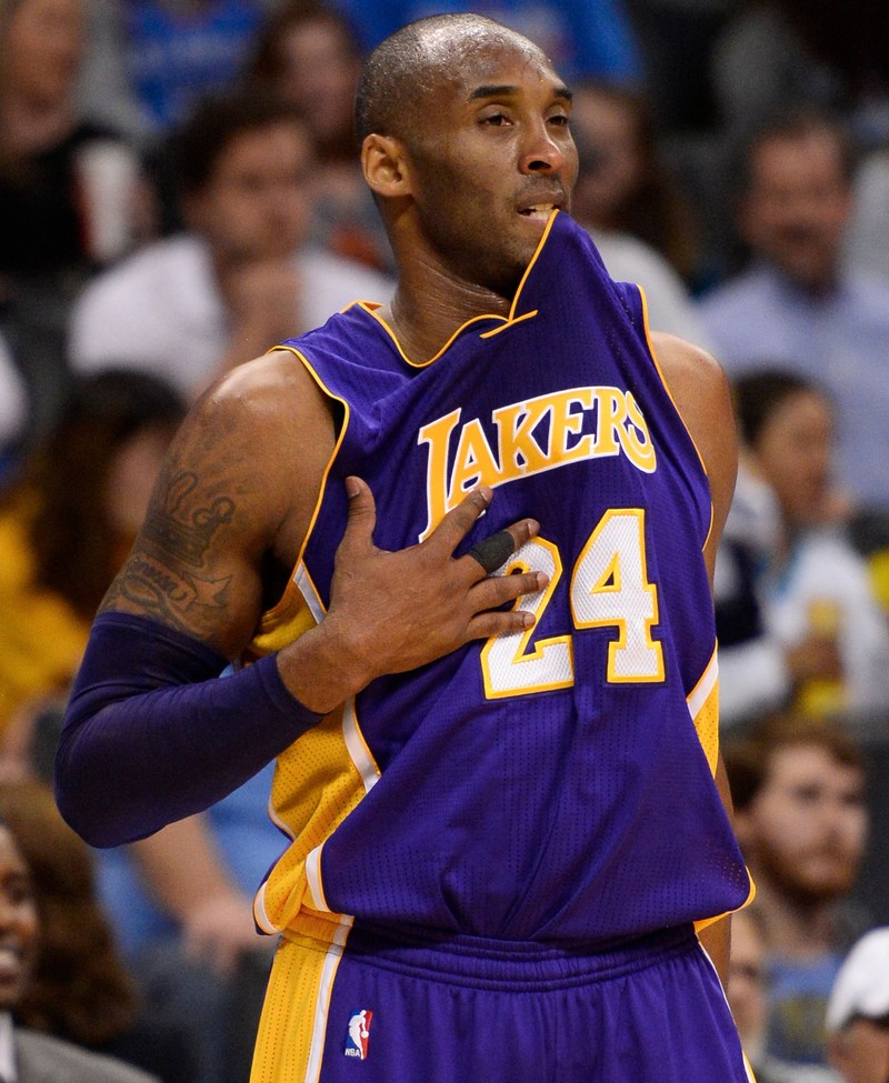 Kobe Bryant, în echipamentul Los Angeles Lakers