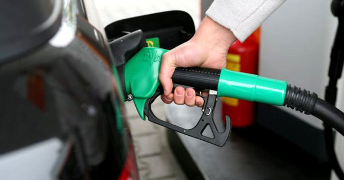 Scumpirea carburanților a adus profituri considerabile petroliștilor. Benzinările