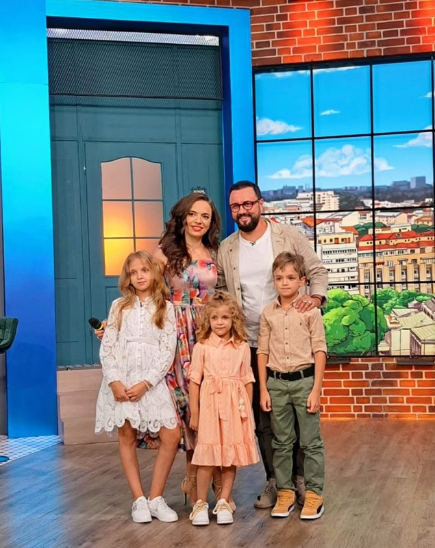 Cât o costă pe Raluca de la Angels începutul de școală pentru 5 copii: „Rechizitele mă vor costa câteva mii de lei”