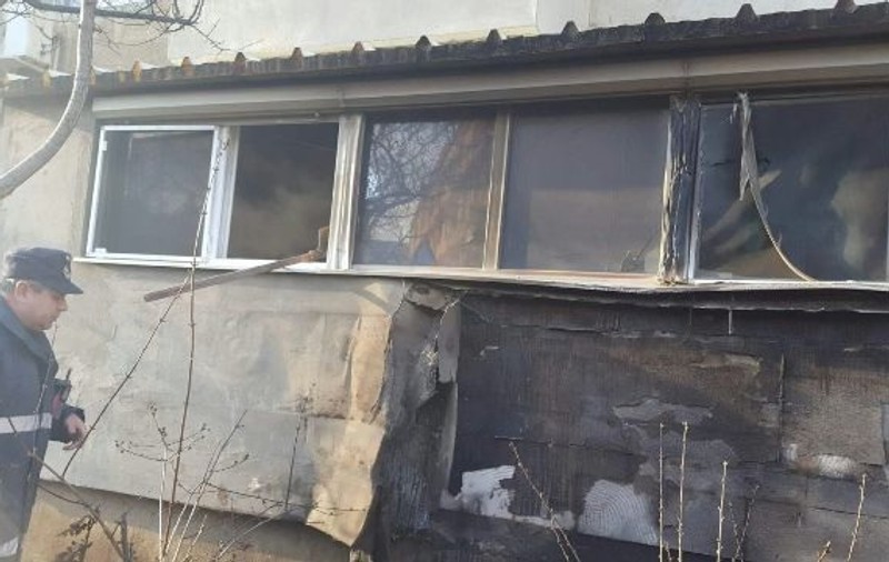 Incendiu în Slatina. Un copil cu autism a fost la un pas să ardă de viu