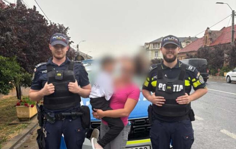 O fetiță de 6 ani, speriată de furtună și singură acasă, a sărit pe geam și a rătăcit pe străzi, în Timiș