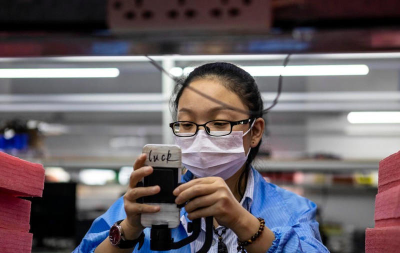 Video viral | Gestul neaşteptat făcut de cadrele medicale din Wuhan, după ce ultimul spital temporar a fost închis