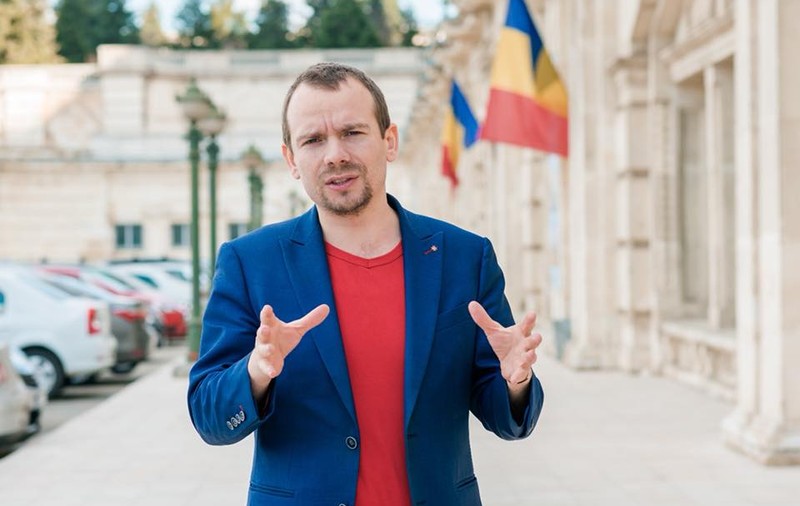 Vișinel Bălan, fost copil care a crescut în orfelinat: ”Statul trebuie să recunoască aceste atrocități”