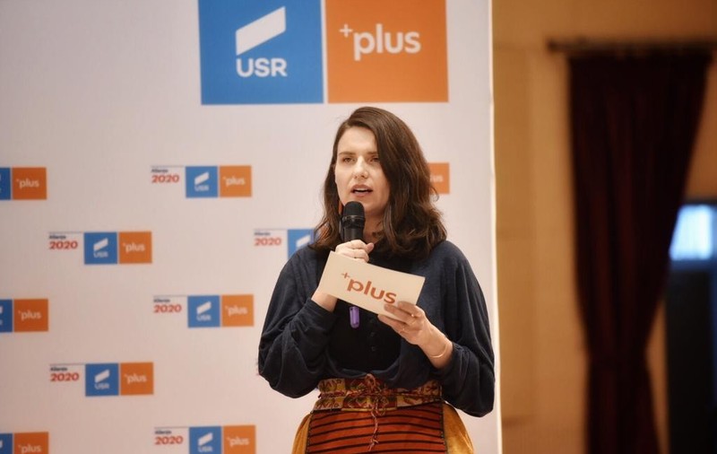 Oana Bogdan, fostă membră PLUS, revine cu un nou mesaj controversat după cel din 2018. "Nu mai are sens să ții în casă ustensile de bucătărie. Le închiriezi când ai nevoie de ele"