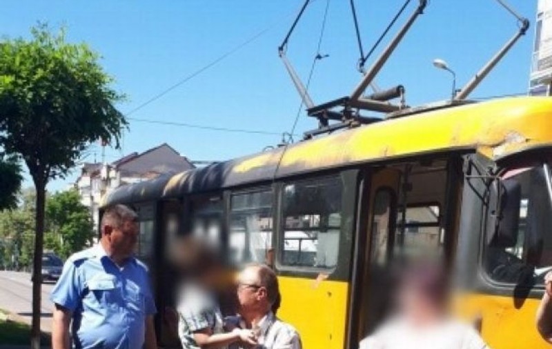 Un copil de 4 ani din Botoșani a fugit de la grădiniță! A fost găsit într-un tramvai din oraș