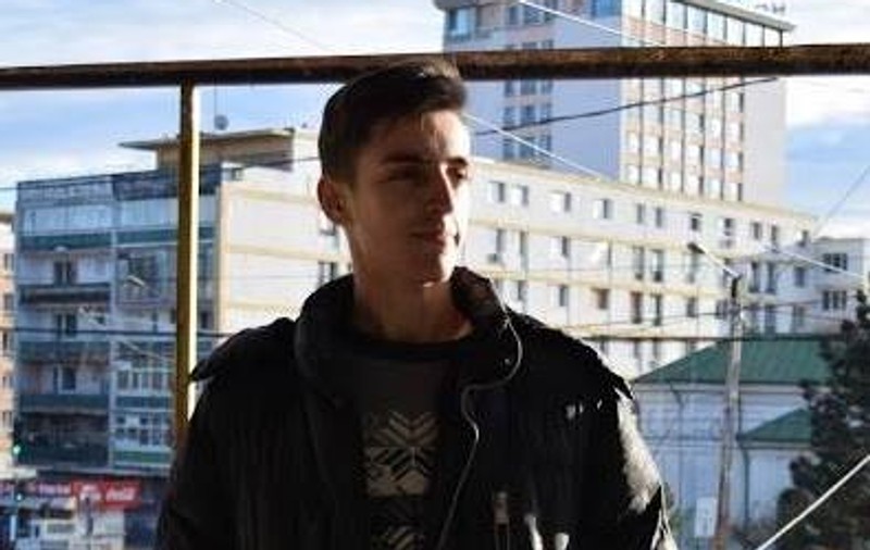 Fiul unui ofițer SRI a fost ucis în propriul apartament din Iași. Tânărul, găsit mort de tatăl său