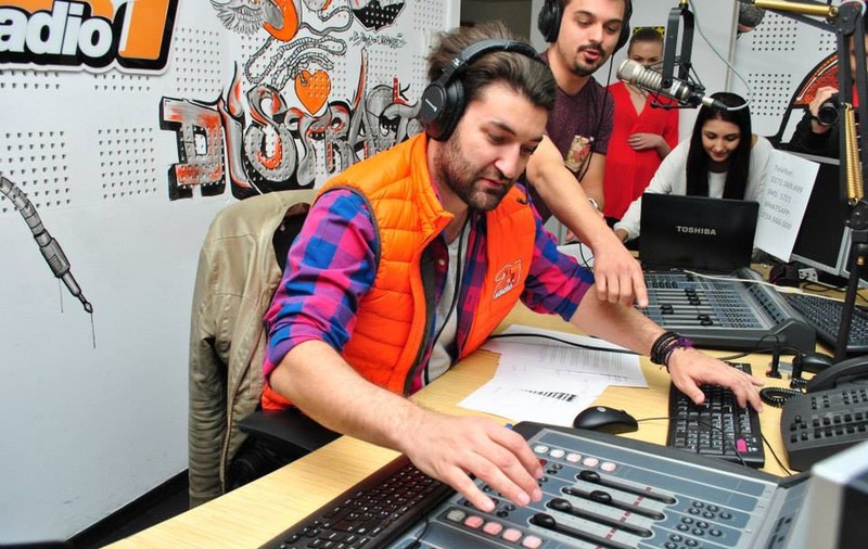 Un nou JOB pentru Smiley: DJ în Gașca lui Găinușă