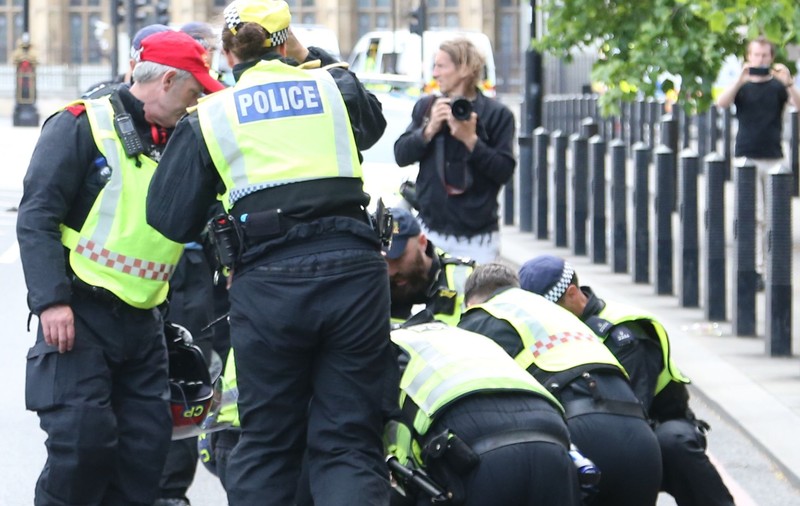 Un român care a ieșit din închisoare după 7 ani și trebuia deportat în țară a convins un judecător să-l lase să trăiască mai departe în Marea Britanie