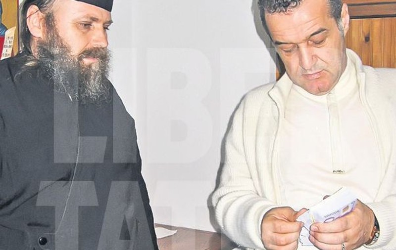 AJUTOR NEAŞTEPTAT! CĂLUGĂRII de pe Muntele Athos INTERVIN pe lângă Traian Băsescu şi CER GRAŢIEREA pentru Gigi Becali!