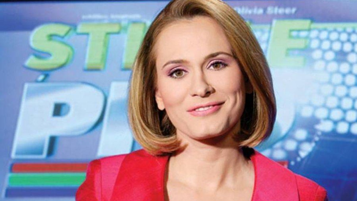 Andreea Esca, așa cum nu o s-o vezi vreodată la TV. Petrecere în pijamale cu prietenele