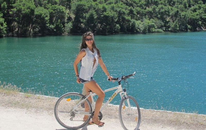 O SPLENDOARE! ALINA PUŞCAŞ, SPECTACOL în COSTUM DE BAIE! | FOTO