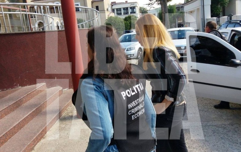 EXCLUSIV /  Adina Buzatu l-a luat pe ”nu” în brațe în anchetă. Boschetarii folosiți ca paravan riscă închisoarea pentru că scoteau bani cu sacoșele din firmele fantomă