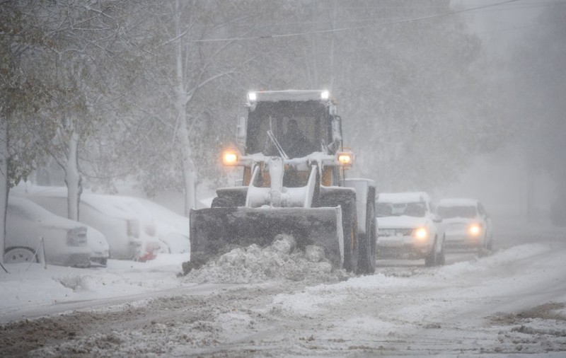 Avertizare ANM de fenomene meteo extreme în 30 de județe. Strat de zăpadă de până la 50 de centimetri și temperaturi de -15 grade Celsius
