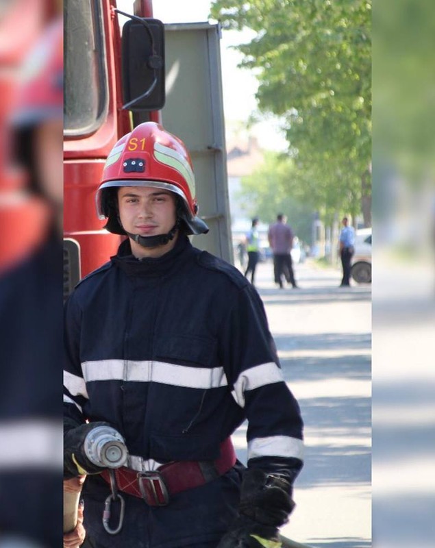 EXCLUSIV/Lecția de eroism și puterea unei promisiuni. Andrei a ales meseria care i-a ucis tatăl exact acum 5 ani: ”Am jurat că-i voi călca pe urme!”