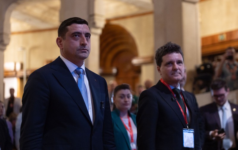 Nicușor Dan, atac la George Simion pe tema creșterii cursului euro: „E motivul pentru care oamenii o să plătească rate mai mari la credite”