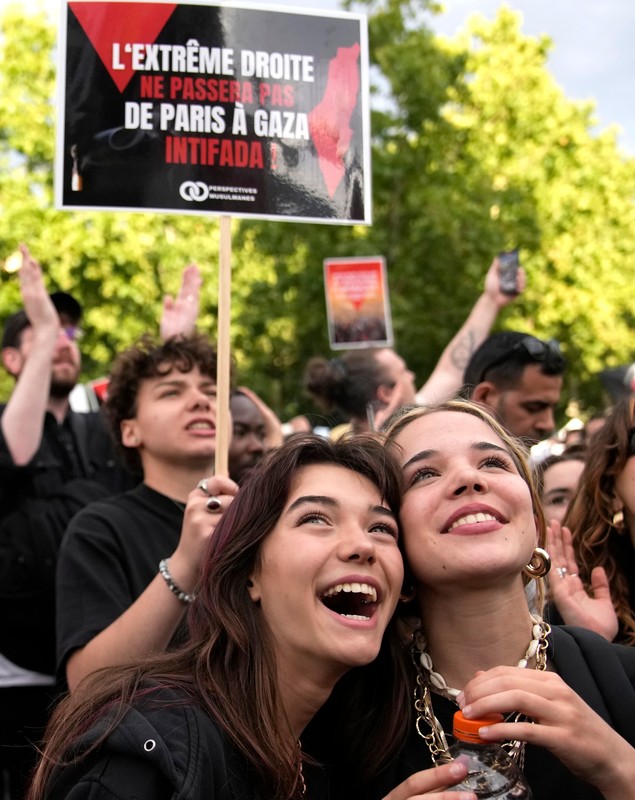 LIVETEXT Alegeri parlamentare în Franța. Stânga, victorie surprinzătoare. Alianța lui Macron, pe locul 2. Premierul Gabriel Attal anunță că va demisiona. Rezultate finale