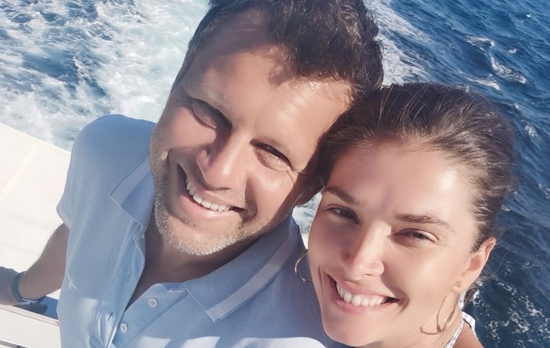 Alina Puşcaş, în costum de baie pe plaja din Grecia. Cum arată vedeta după ce a născut de trei ori