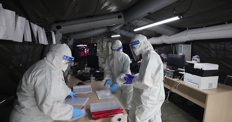 Medici din Spitalul Militar de Campanie ROL 2, captură dintr-un clip publicat în august 2022 pe armed.mapn.ro