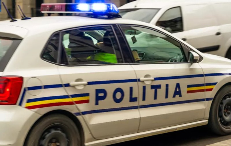 Un bărbat din Brașov acuză trei polițiști că l-au bătut și i-au rupt mâinile: „Este operat la ambele brațe”