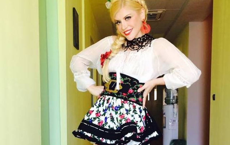 Loredana Groza, ÎN COSTUM DE BAIE, LA 20 DE ANI! IMAGINEA DIN ANII '90 CARE I-A ÎNNEBUNIT PE FANI! Uite cum arăta vedeta | FOTO ÎN ARTICOL