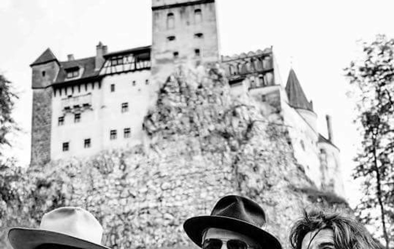EXCLUSIV/ Johnny Depp și Alice Cooper au insistat să cânte în România, dar nu au declarat tot! Scopul secret al vizitei lor!