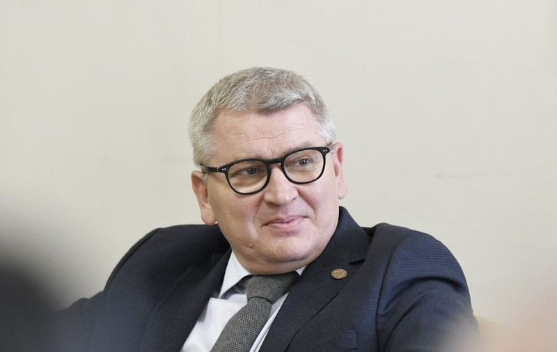 Ce au în comun Florin Roman și restul plagiatorilor dovediți, plus o întrebare extrem de simplă