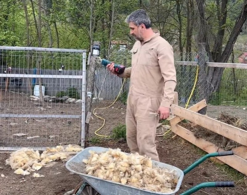 Dragoș Bucur, noi detalii despre viața la țară: „Noroc cu poliția”. Cu ce vecini se înțelege „foarte prost”