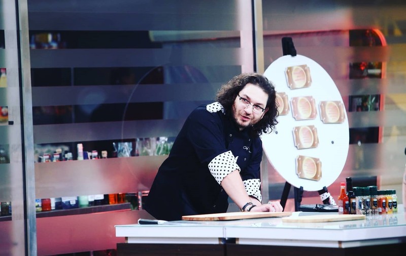 Totul despre Florin Dumitrescu, juratul de la „Chefi la cuțite” sezonul 9. Detalii din viața bucătarului, pe care puțini le știau