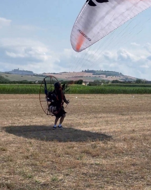 Noi detalii despre moartea lui Felix Baumgartner: Avea o cameră legată de picior când zbura. Ultimele imagini cu el în viață, vizionate de anchetatori: „Trebuie să înțelegem ce s-a întâmplat”