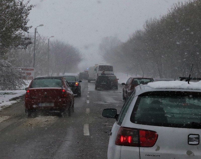 Toate drumurile din Botoșani și Iași, închise din cauza vremii nefavorabile. Măsura, în vigoare la ora 21.30
