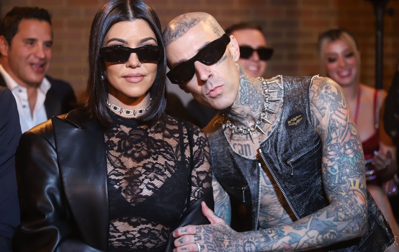 Kourtney Kardashian și Travis Barker au devenit părinți. Ce nume inedit au ales pentru bebeluș
