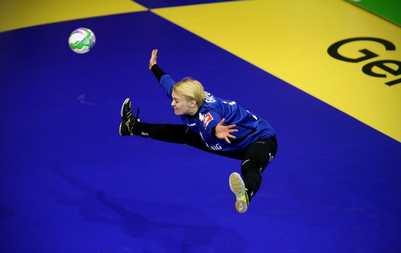 Programul de azi la Europenele de handbal feminin. ^Se joacă derby-ul Serbia - Muntenegru